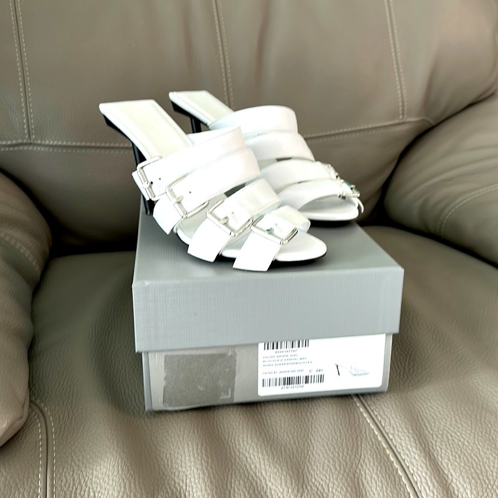 Balenciaga 39.5 white sandals Authentic